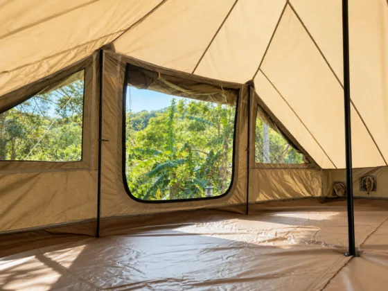 柚香露露山屋行宮帳內部